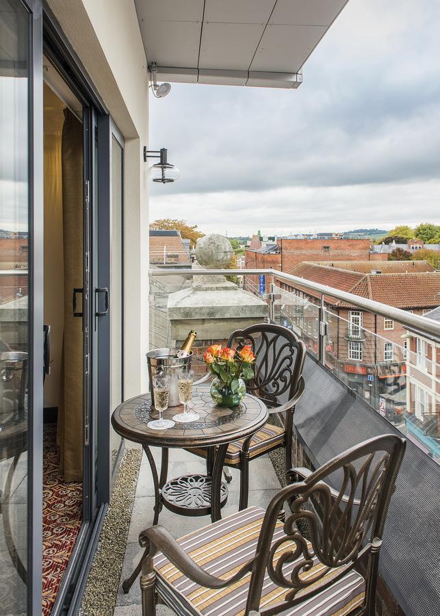 The George Street Hotel Oxford Exteriör bild A balcony in a hotel