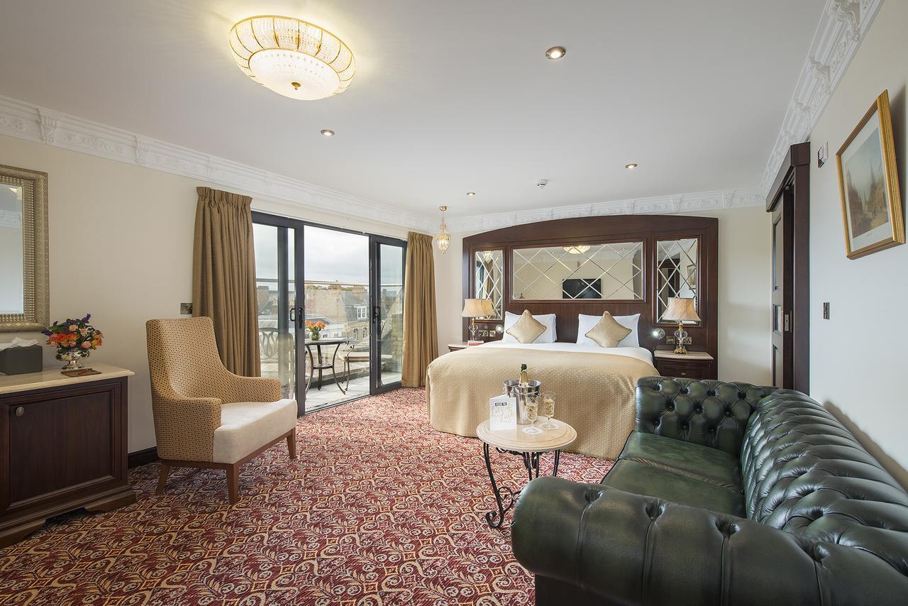 The George Street Hotel Oxford Exteriör bild A suite at the hotel