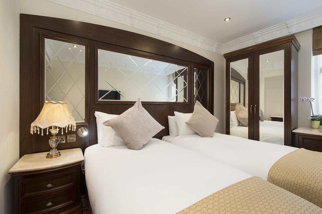 The George Street Hotel Oxford Exteriör bild A bedroom at the hotel