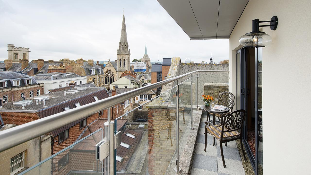 The George Street Hotel Oxford Exteriör bild A balcony in a residential apartment