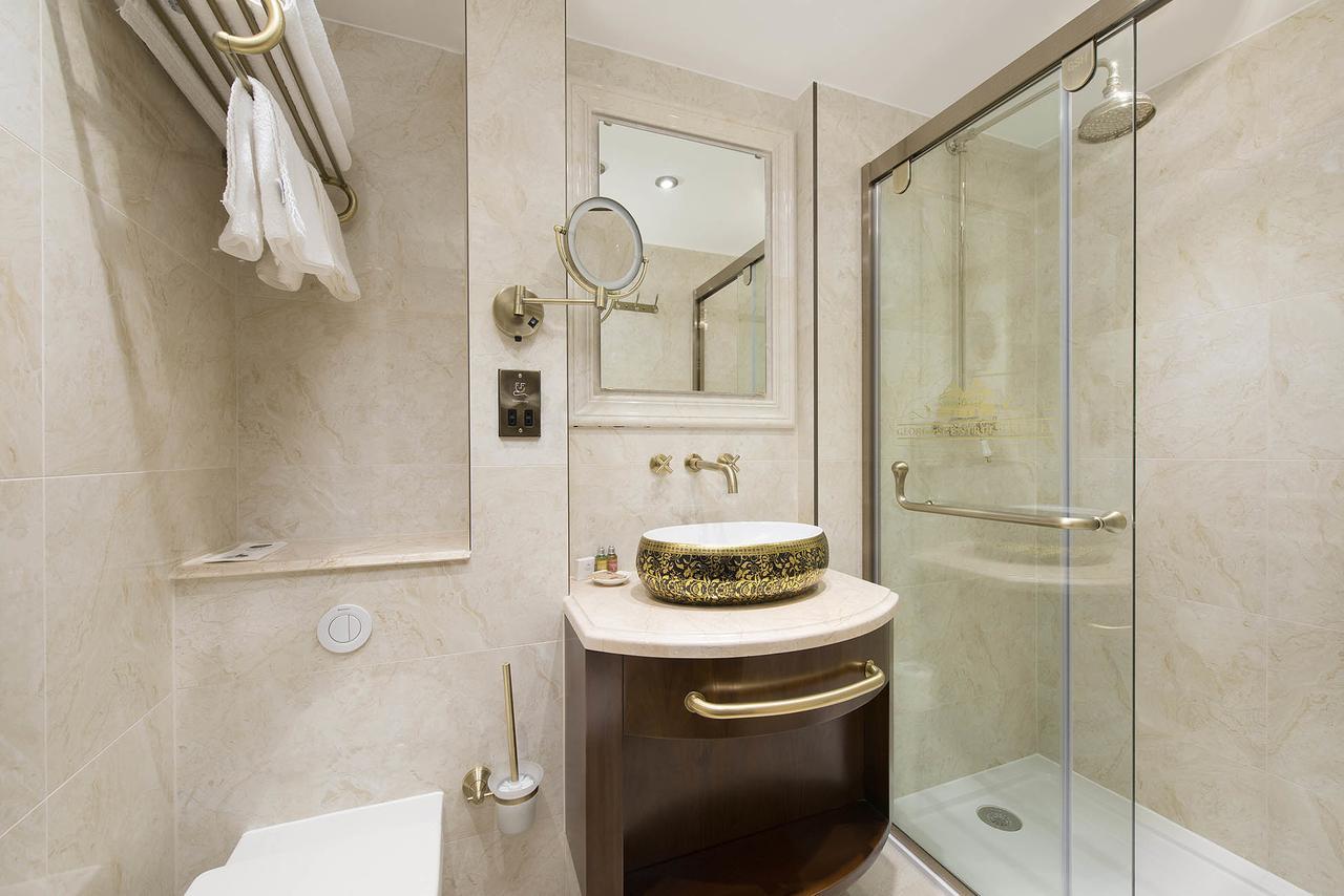 The George Street Hotel Oxford Exteriör bild Bathroom